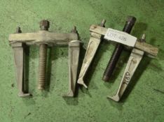 2x Bearing Pullers