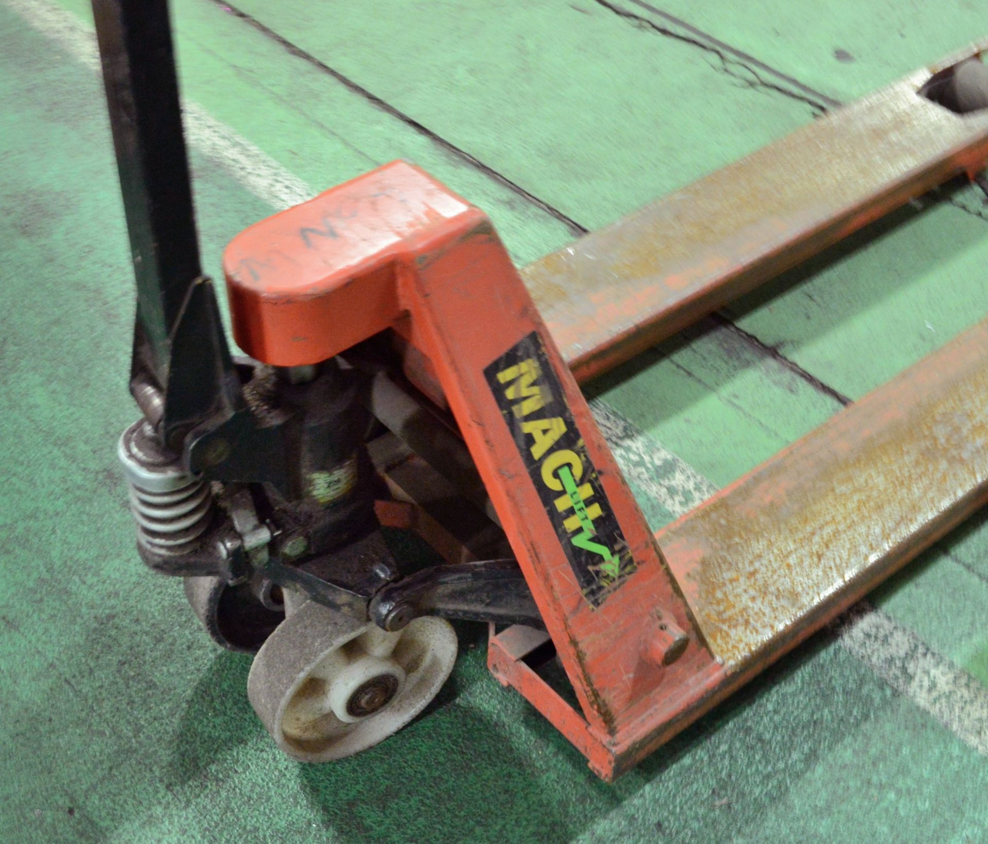 Euro pallet truck - Image 2 of 2