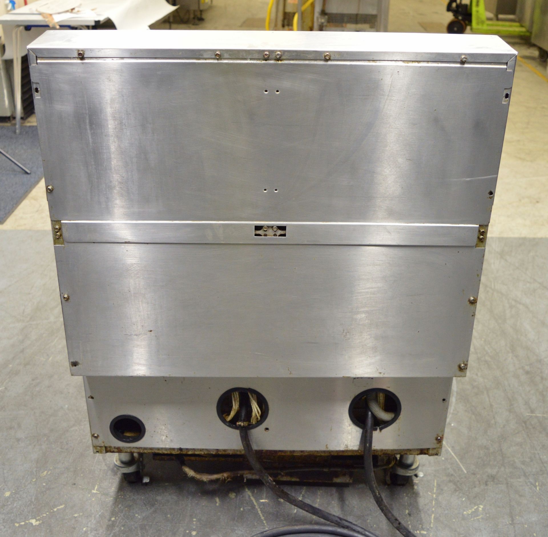 Frymaster H17 Twin Tank 4 Basket Capacity Electric Fryer - 400v 3 Phase - Image 9 of 9