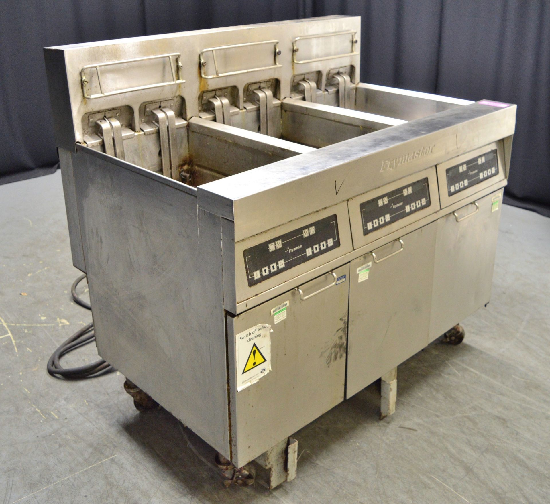 Frymaster H14 Triple Tank 4 Basket Capacity Electric Fryer - 400v 3-Phase - Image 2 of 10