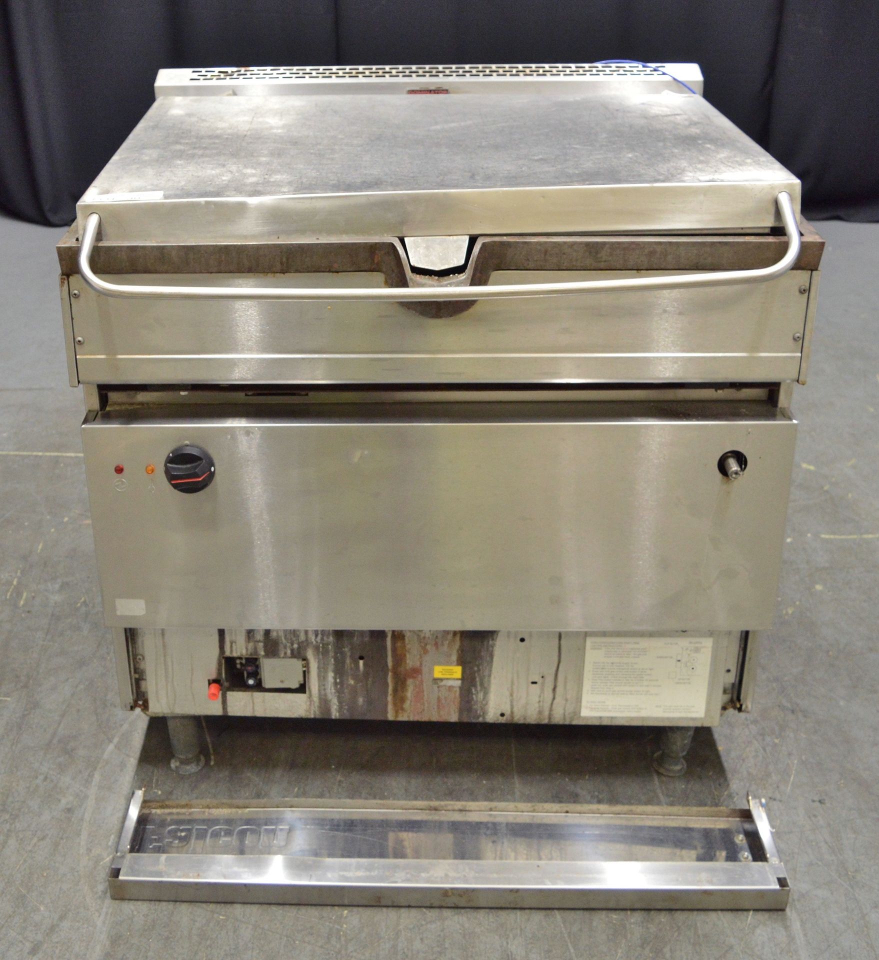 Falcon Dominator Gas Bratt Pan - L900 x W900 x H900mm