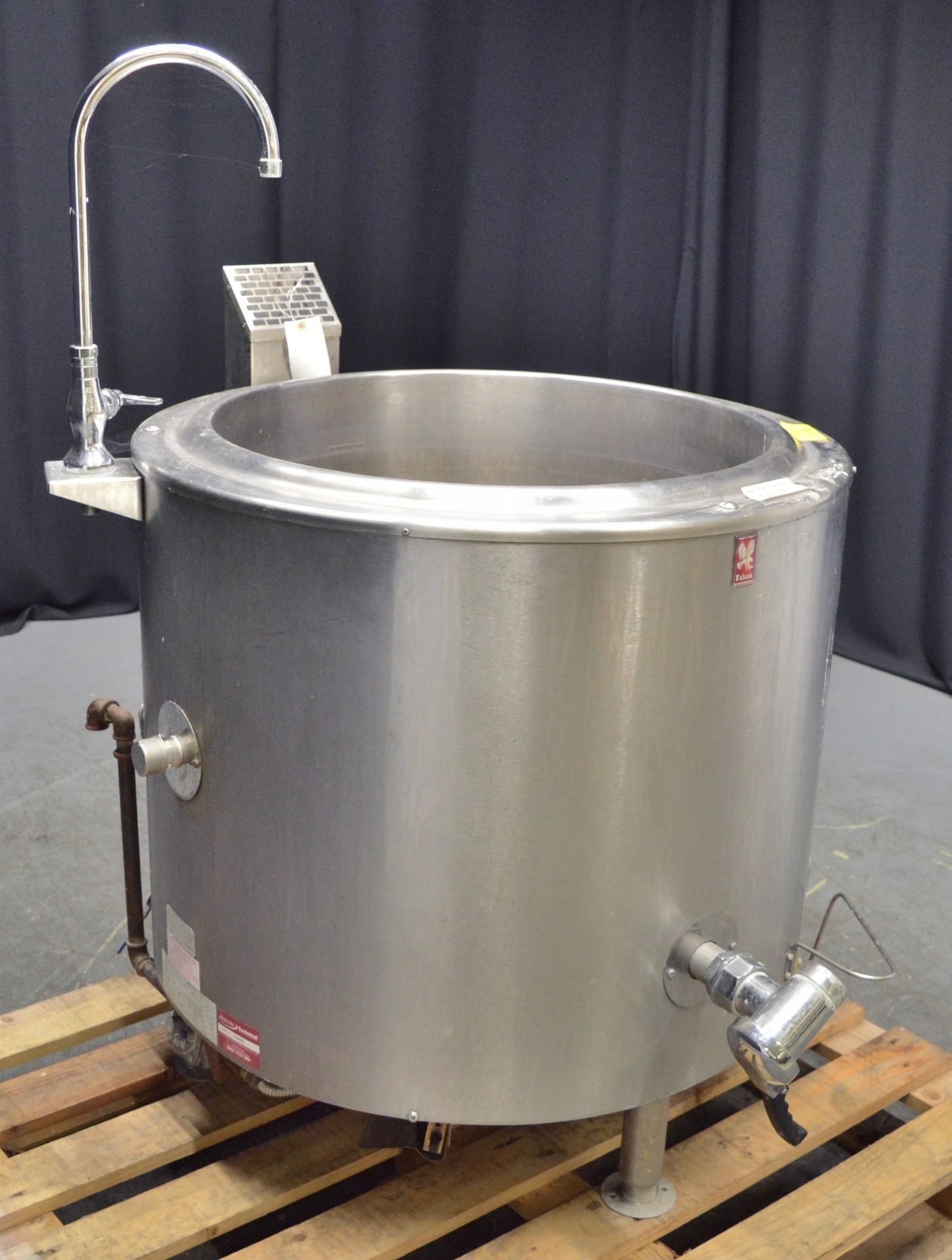 Falcon Dominator G2078 Gas Boiling Pan 135l - (No Lid) - Image 2 of 6