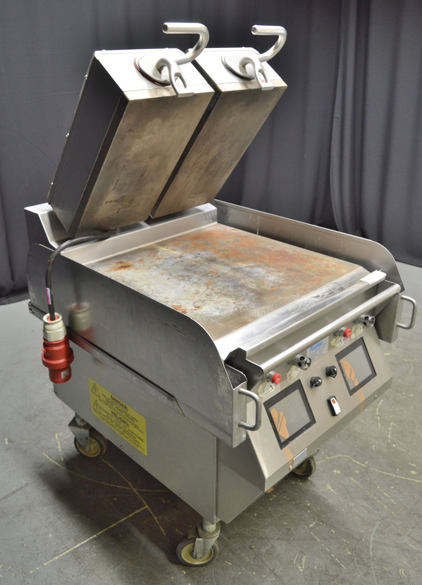 Taylor L820 - 75 Electric 2 Platen 24" Grill - Two Sided Grill - 400v 3-Phase - Image 3 of 8