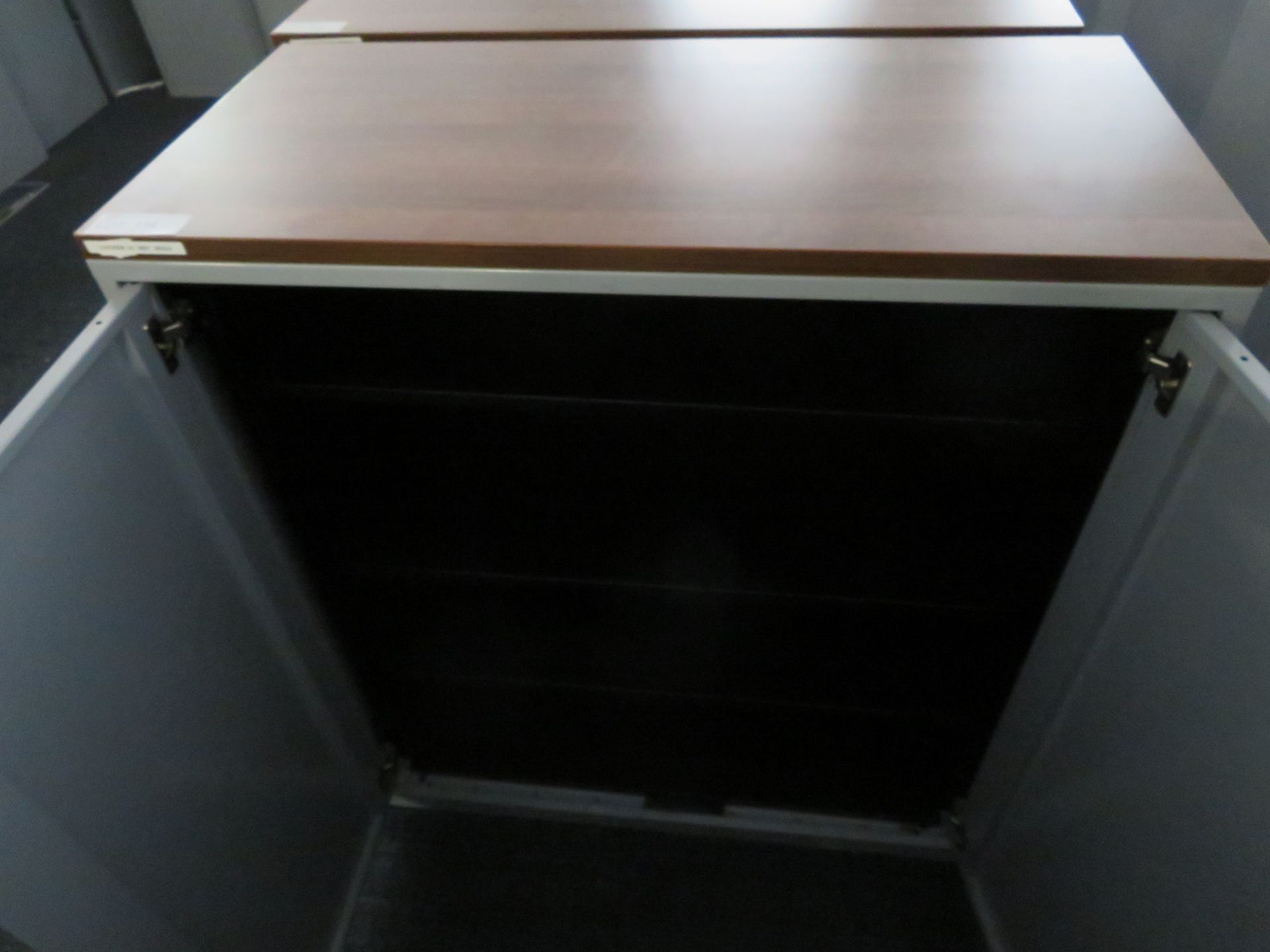 Metal 2 Door Office Storage Cupboard. Dimensions: 1000x480x1100mm (LxDxH) - Image 2 of 2