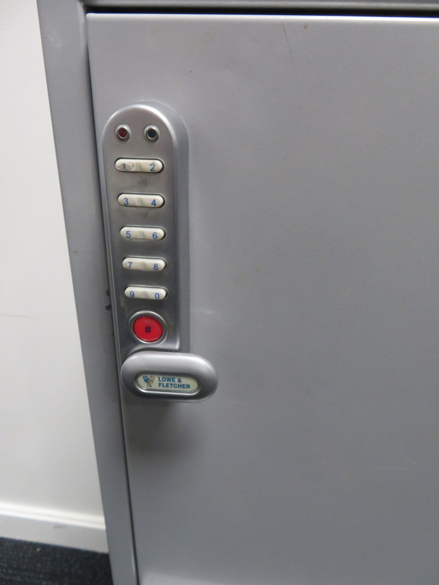 Bank Of 6 Lockers. This Is An Overview Picture And You Will Receive One In Similar Condition. - Image 4 of 6