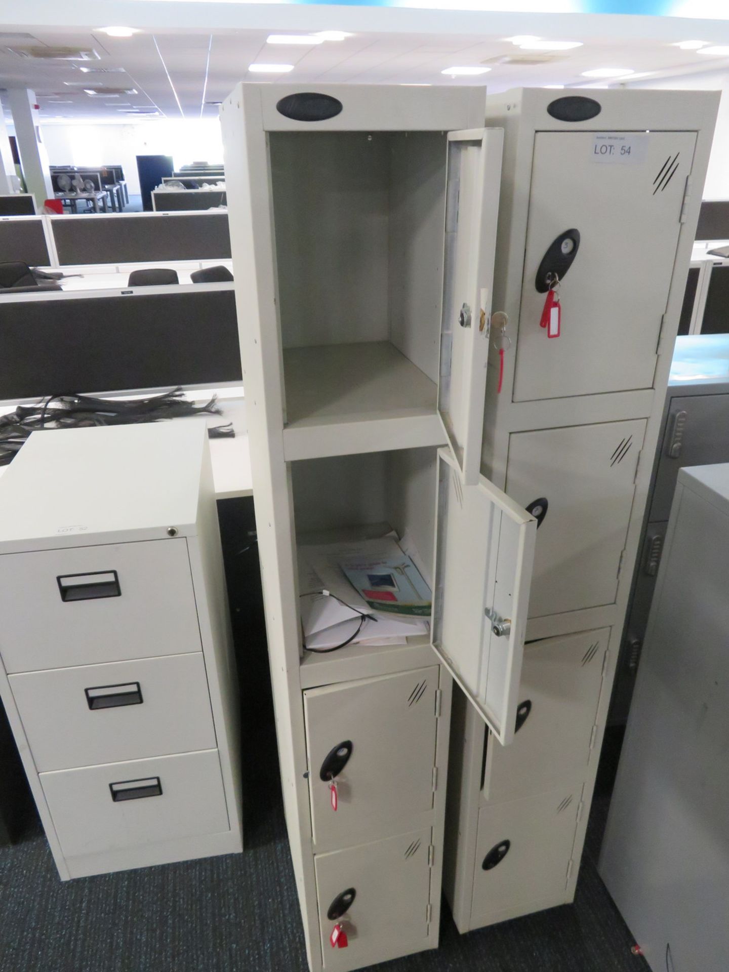 2x Probe Personnel 4 Space Storage Locker. Dimensions: 300x450x1780mm (LxDxH) Missing Keys. - Image 3 of 3