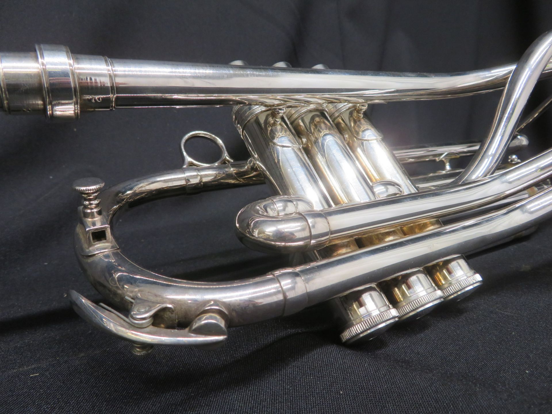 Boosey & Hawkes Besson 700 London tenor fanfare trumpet with case. Serial number: 707-740320. - Bild 9 aus 19