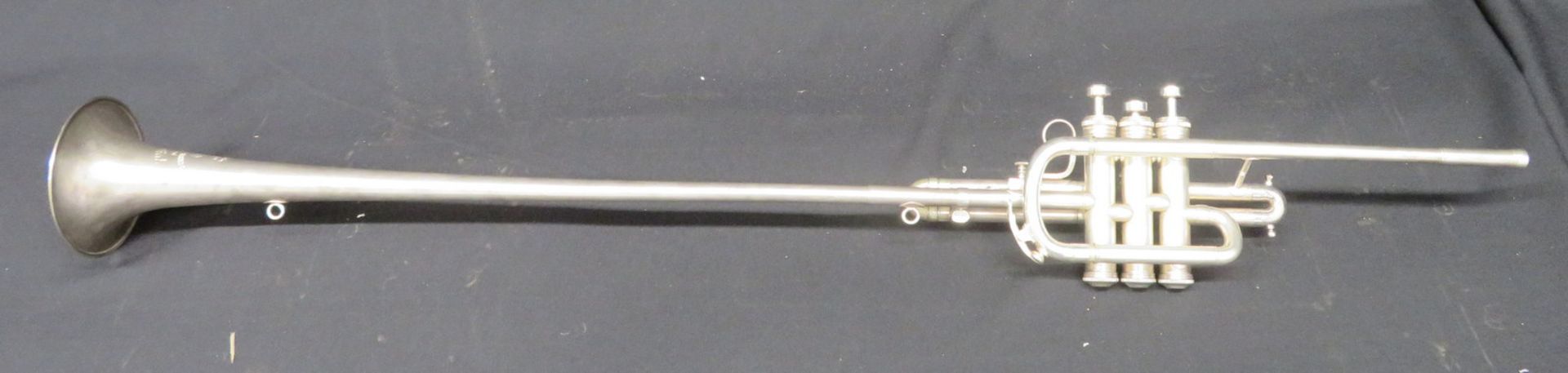 Boosey & Hawkes Imperial fanfare trumpet with case. Serial number: 622077. - Image 3 of 19