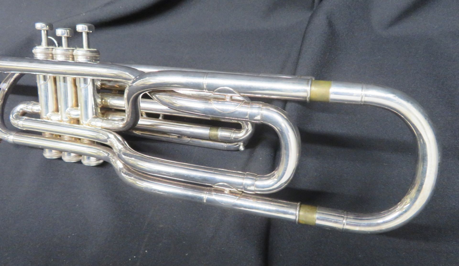 Boosey & Hawkes Besson 700 London tenor fanfare trumpet with case. Serial number: 707-721126. - Bild 4 aus 18