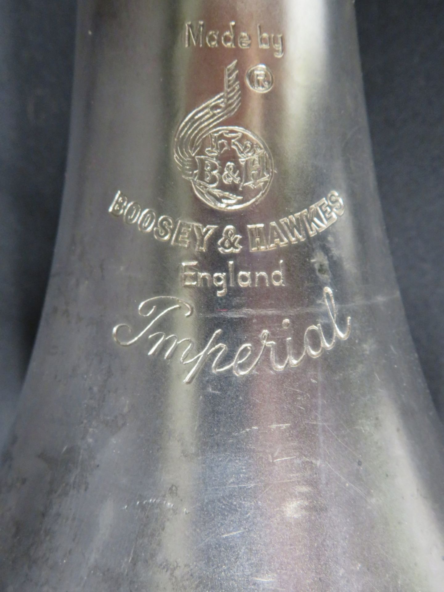 Boosey & Hawkes Imperial bass fanfare trumpet with case. Serial number: 632450. - Bild 9 aus 17