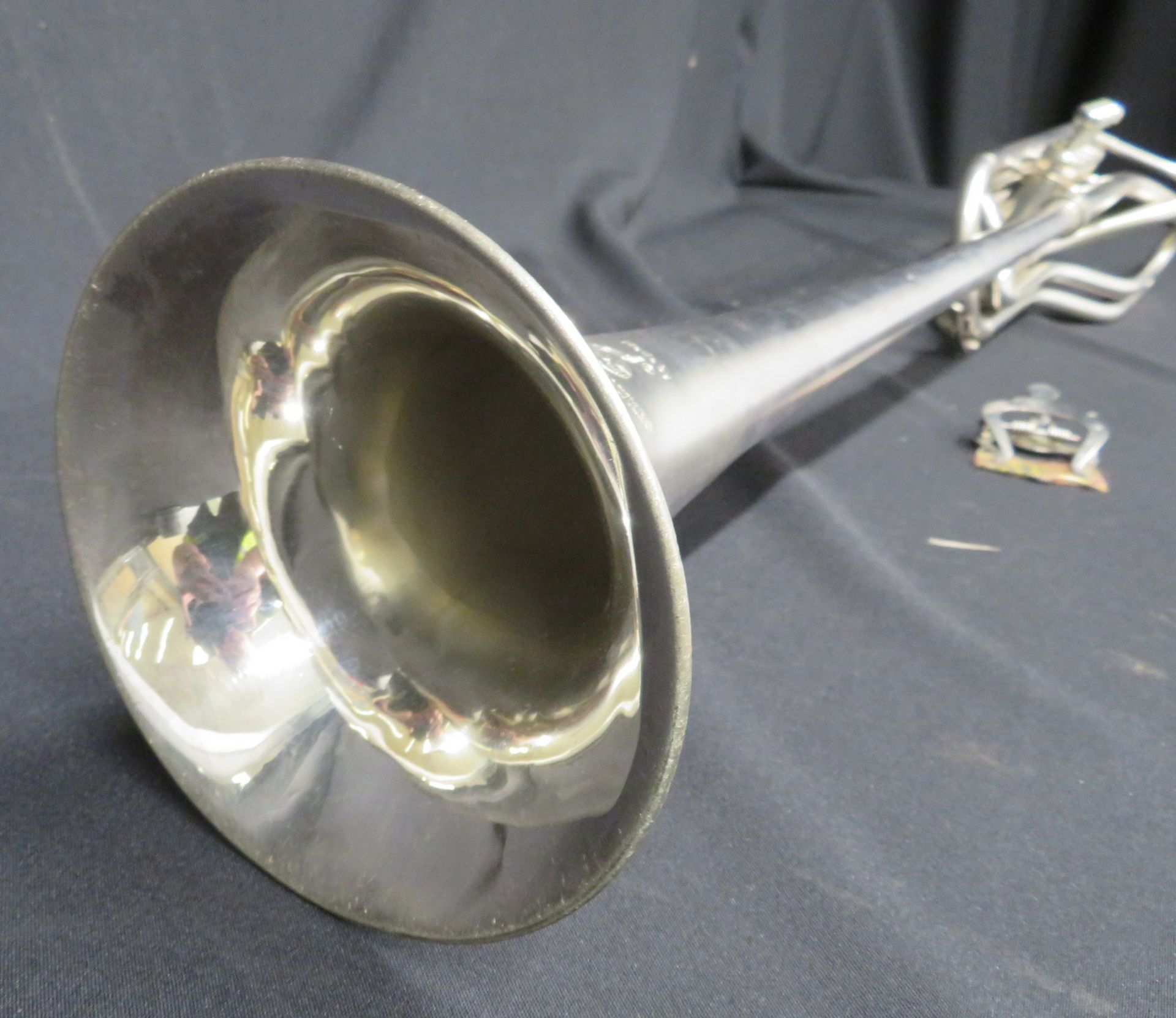 Boosey & Hawkes Imperial tenor fanfare trumpet with case. Serial number: 524098. - Bild 12 aus 20