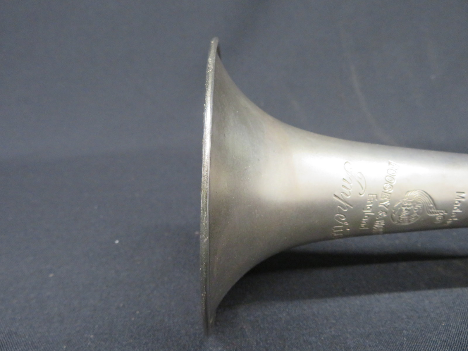 Boosey & Hawkes Imperial fanfare trumpet with case. Serial number: 622077. - Image 13 of 19