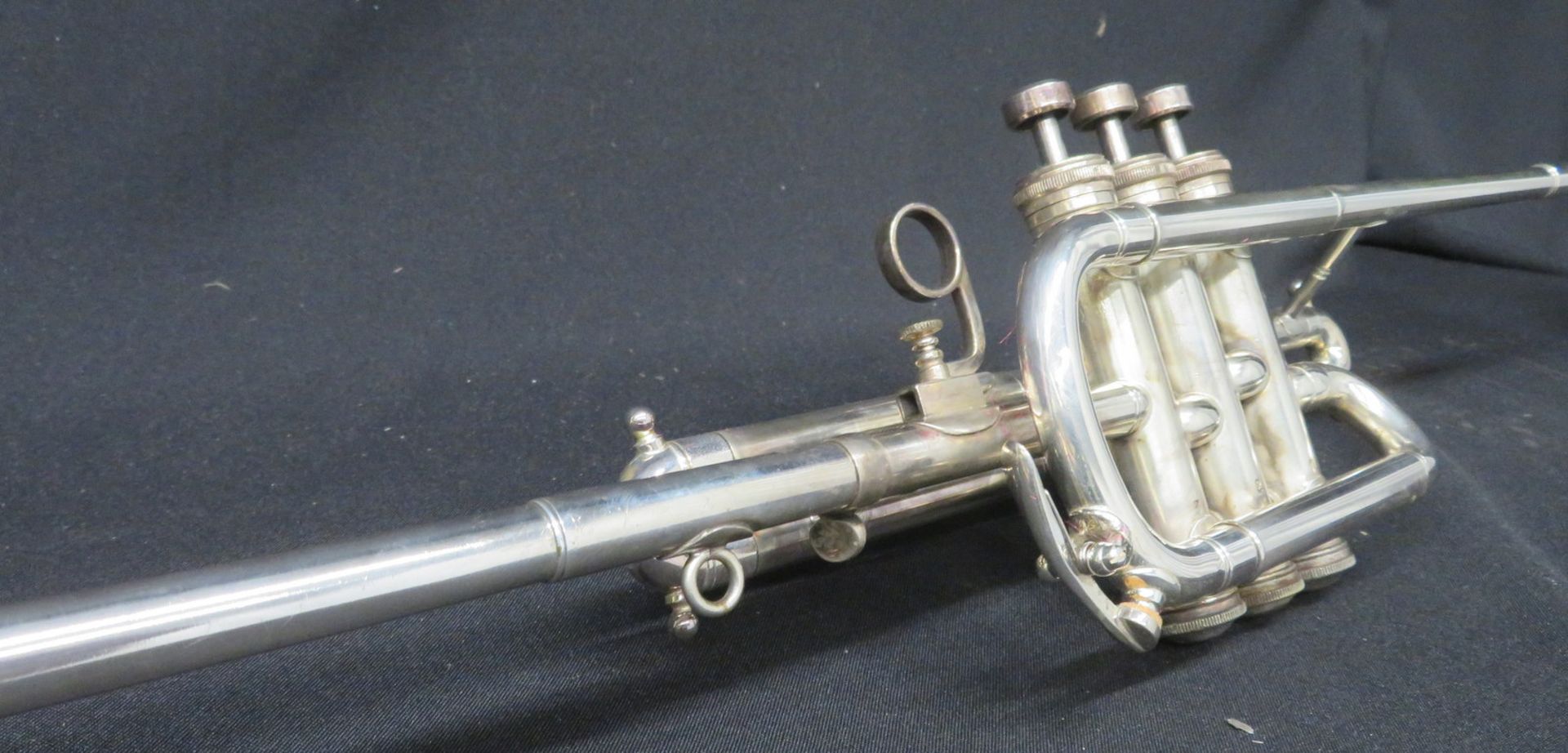 Boosey & Hawkes Imperial fanfare trumpet with case. Serial number: LP. 399555. - Bild 16 aus 19