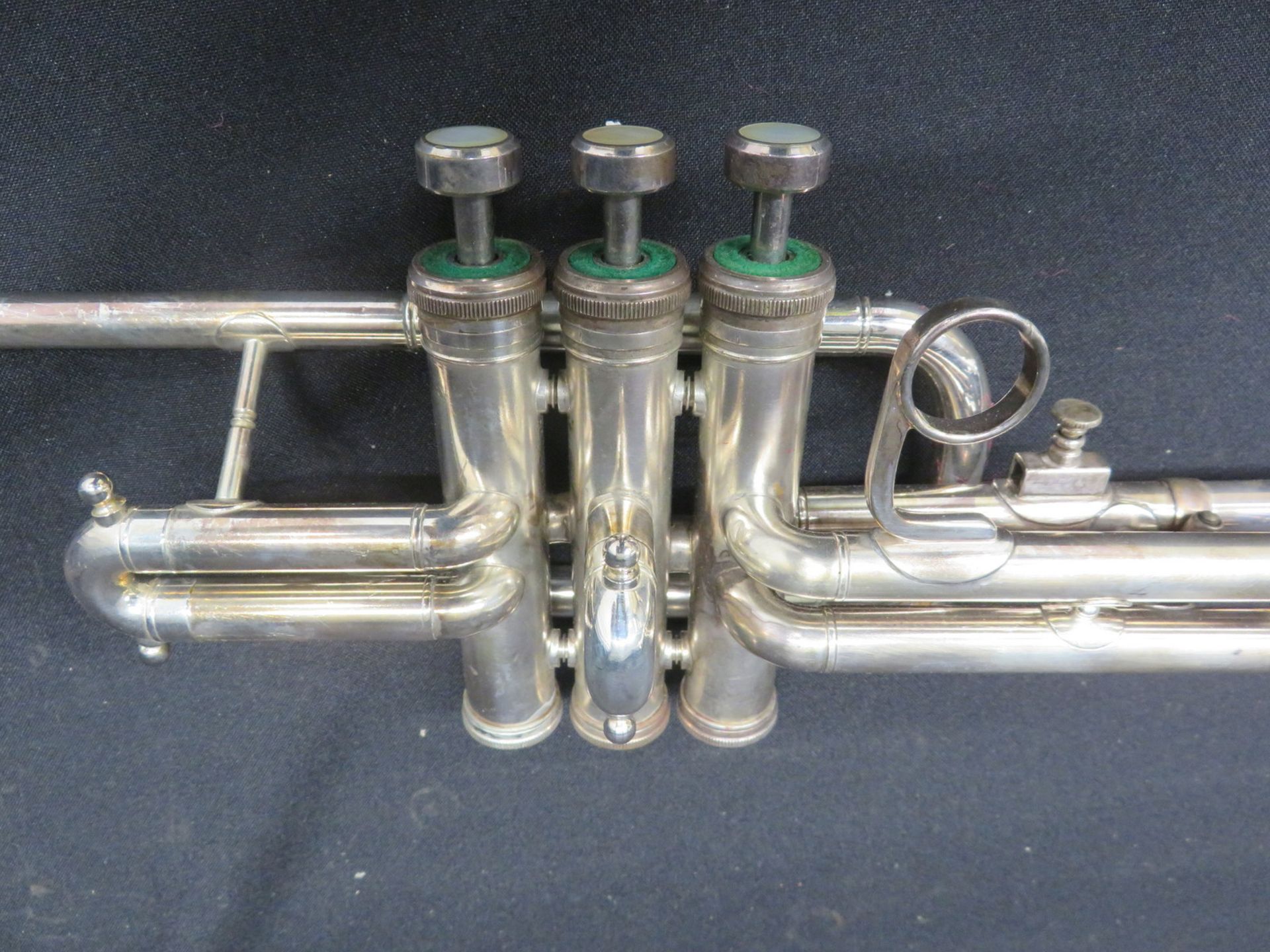 Boosey & Hawkes Imperial fanfare trumpet with case. Serial number: LP. 399555. - Bild 10 aus 19