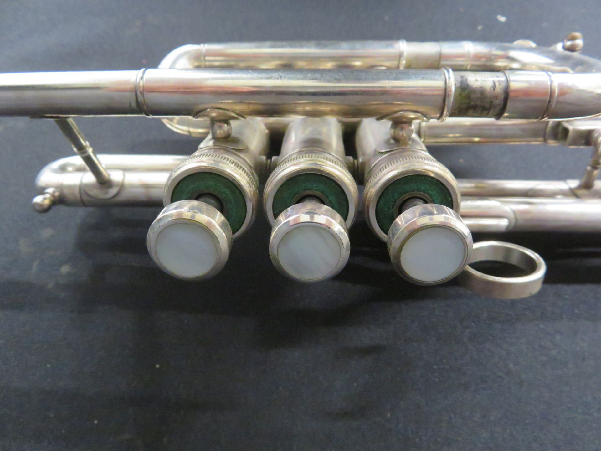 Boosey & Hawkes Imperial fanfare trumpet with case. Serial number: 514759. - Bild 6 aus 18