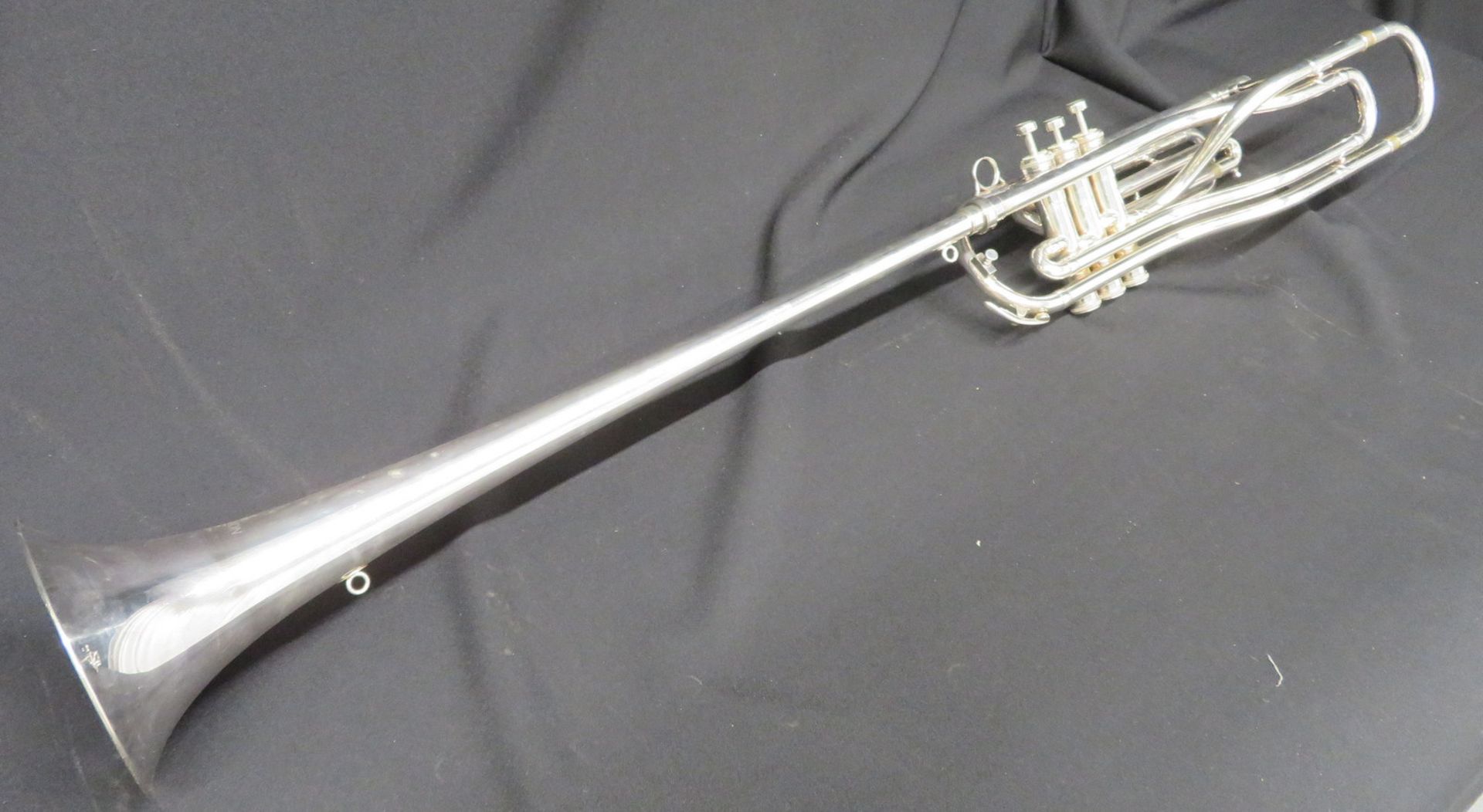 Boosey & Hawkes Besson 700 London tenor fanfare trumpet with case. Serial number: 707-721126. - Bild 3 aus 18