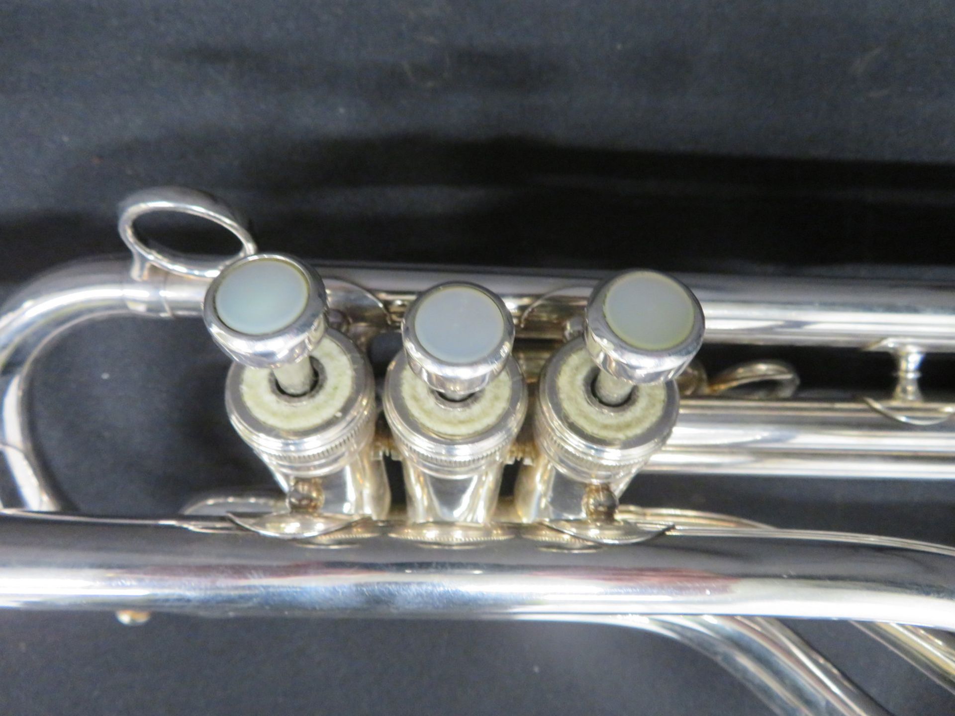 Boosey & Hawkes Besson 700 London tenor fanfare trumpet with case. Serial number: 707-721126. - Image 7 of 18