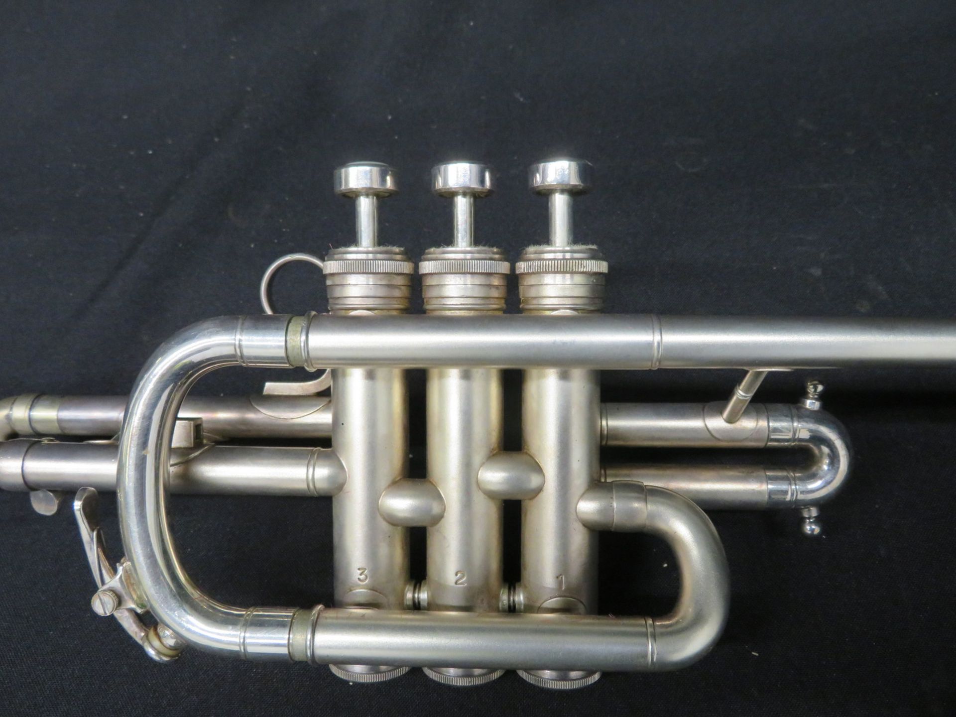 Boosey & Hawkes Imperial fanfare trumpet with case. Serial number: 622077. - Bild 5 aus 19