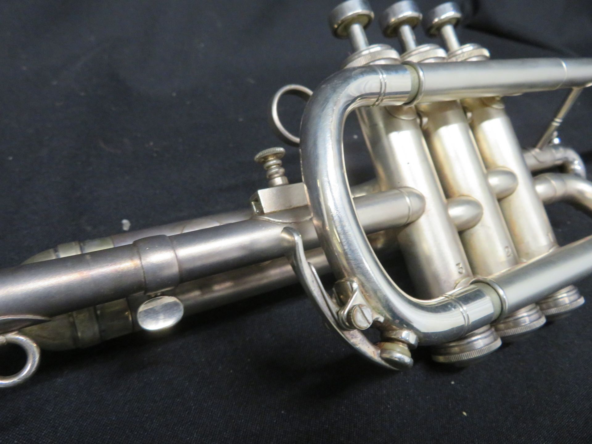 Boosey & Hawkes Imperial fanfare trumpet with case. Serial number: 622077. - Bild 7 aus 19