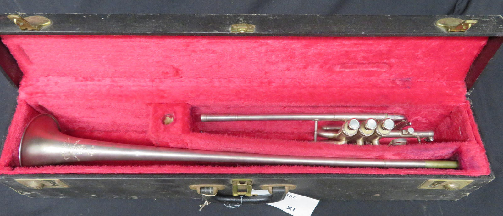 Boosey & Hawkes Imperial fanfare trumpet with case. Serial number: 622077. - Image 2 of 19