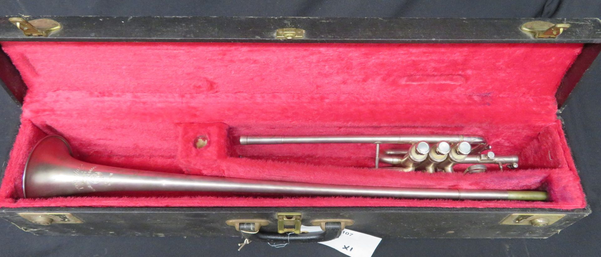 Boosey & Hawkes Imperial fanfare trumpet with case. Serial number: 622077. - Bild 2 aus 19