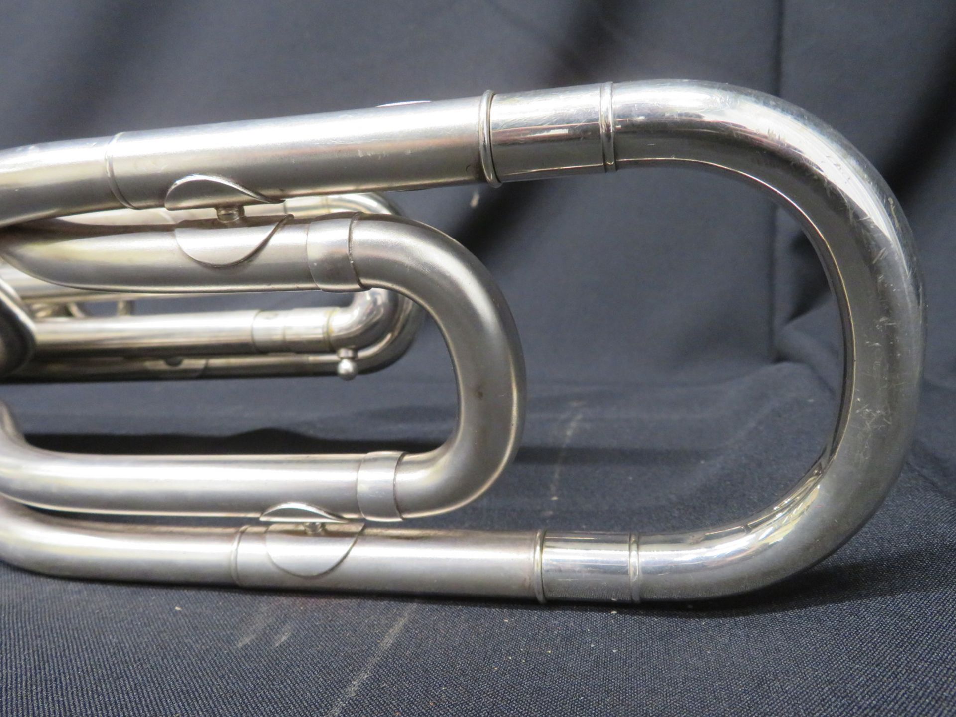 Boosey & Hawkes Imperial tenor fanfare trumpet with case. Serial number: 524098. - Image 6 of 20