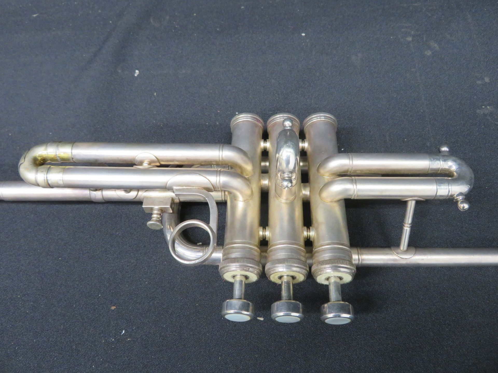 Boosey & Hawkes Imperial fanfare trumpet with case. Serial number: 622077. - Bild 9 aus 19