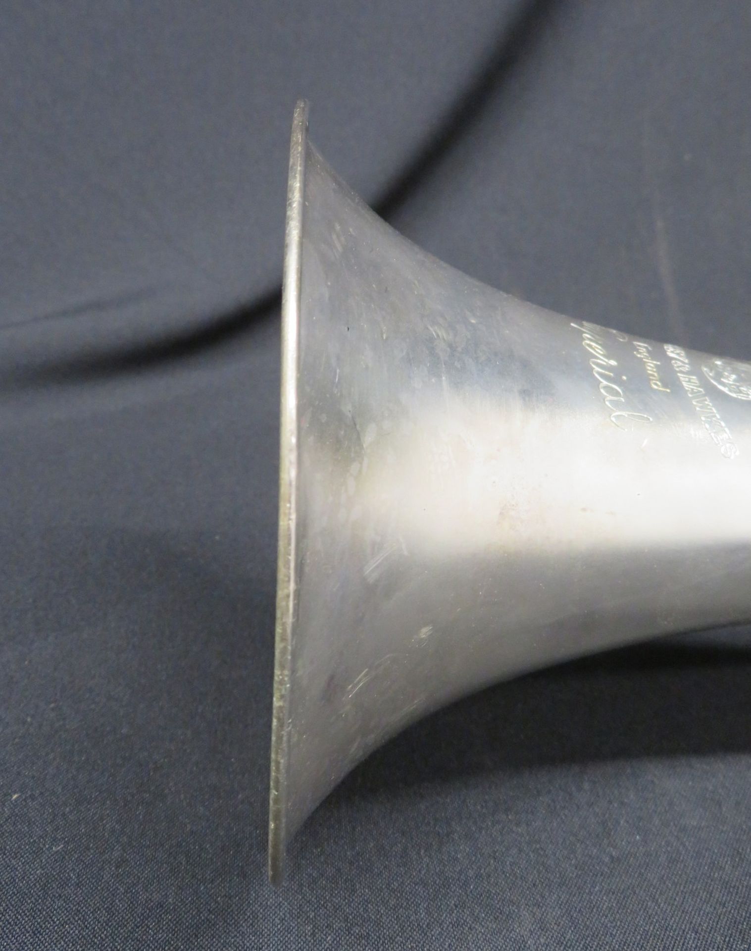 Boosey & Hawkes Imperial tenor fanfare trumpet with case. Serial number: 524098. - Bild 11 aus 20