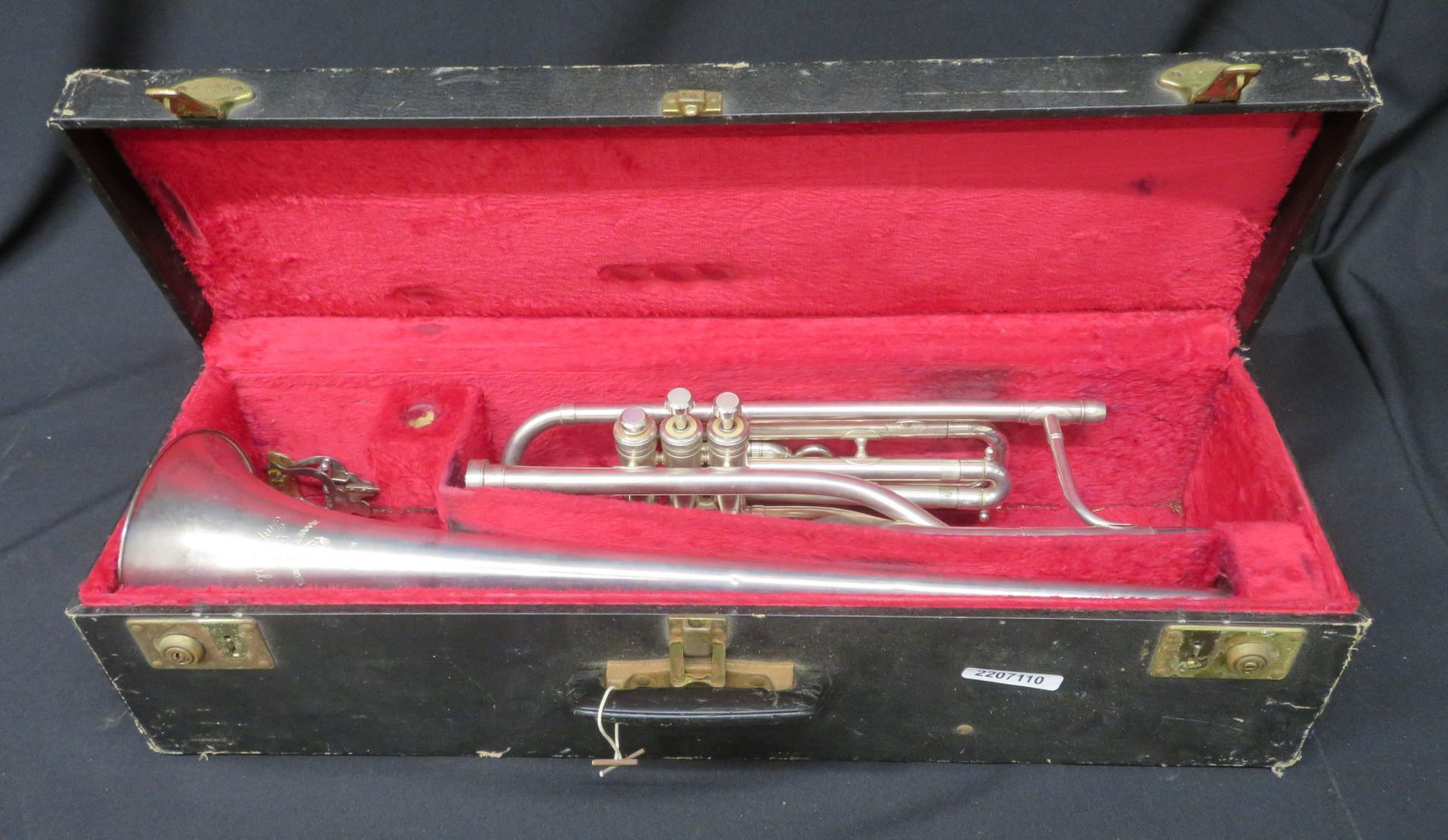 Boosey & Hawkes Imperial tenor fanfare trumpet with case. Serial number: 524098.