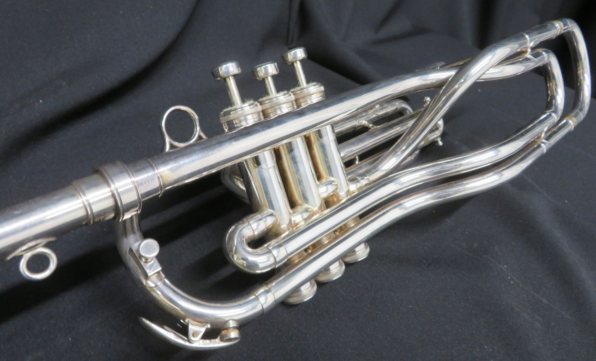 Boosey & Hawkes Besson 700 London tenor fanfare trumpet with case. Serial number: 707-721126. - Image 8 of 18