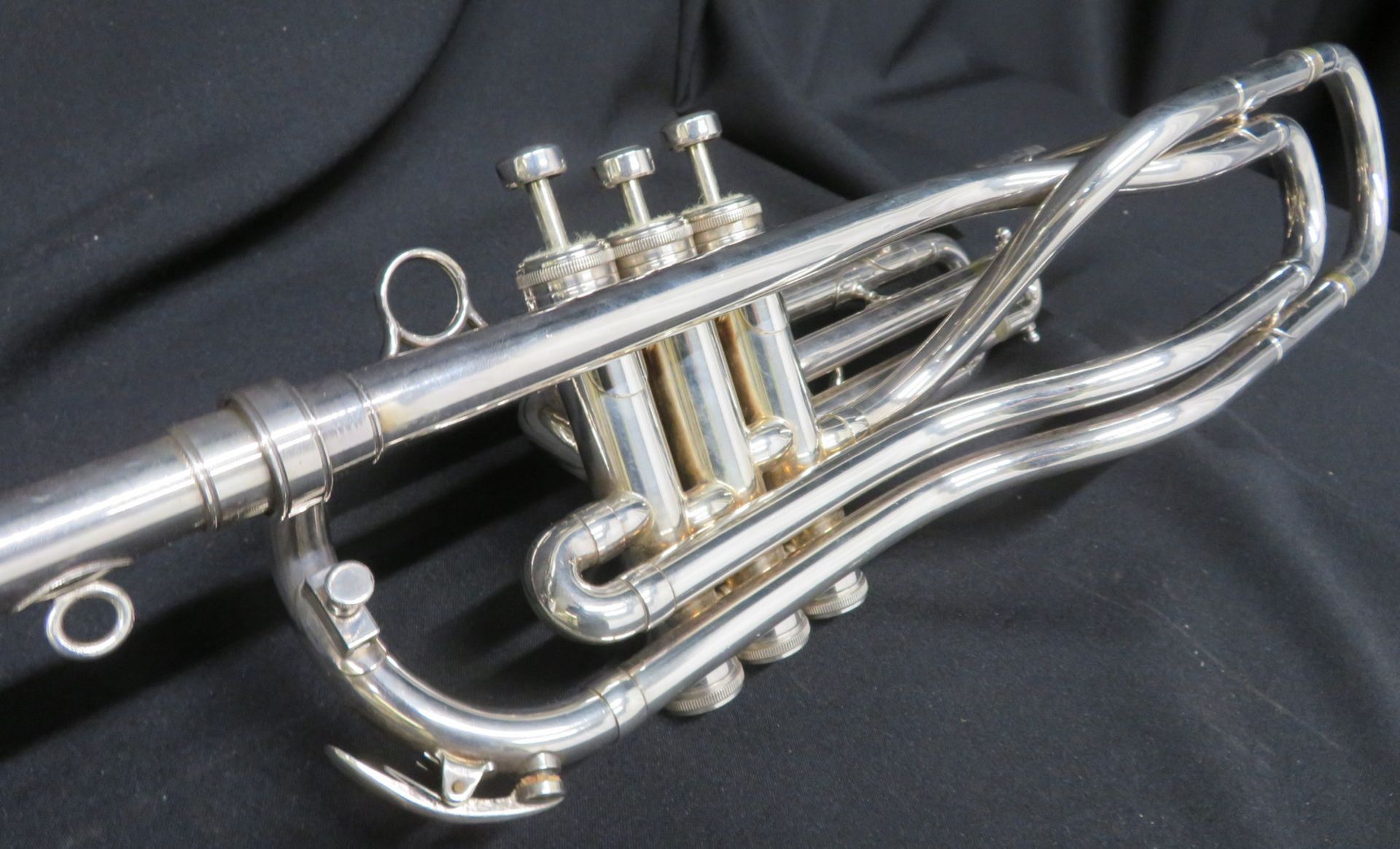 Boosey & Hawkes Besson 700 London tenor fanfare trumpet with case. Serial number: 707-721126. - Bild 8 aus 18