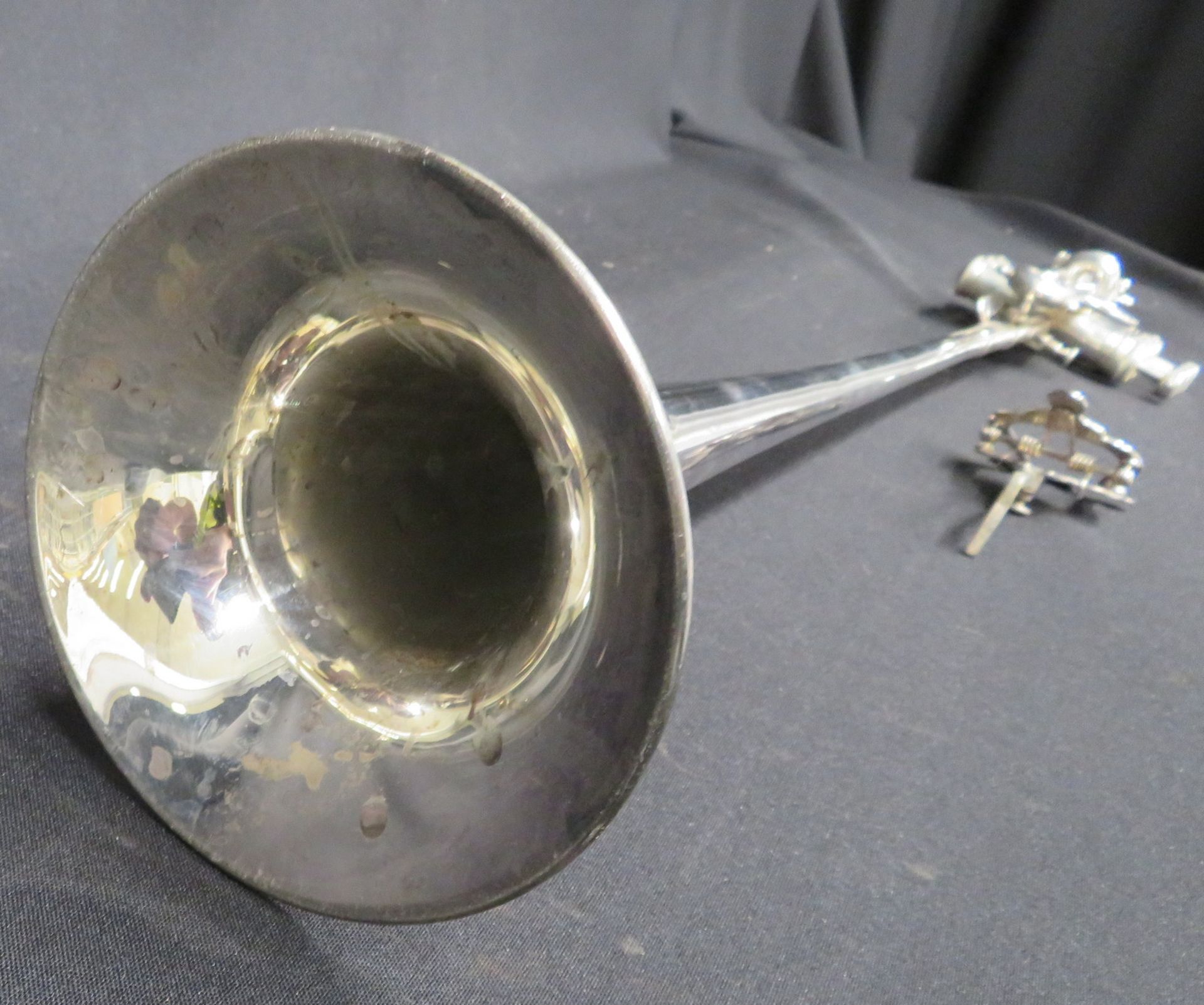 Boosey & Hawkes Imperial fanfare trumpet with case. Serial number: 705-670079. - Image 13 of 17