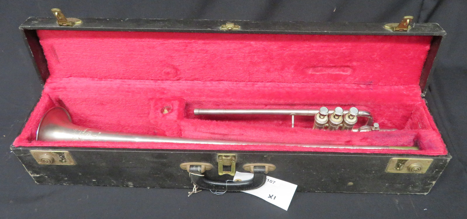 Boosey & Hawkes Imperial fanfare trumpet with case. Serial number: 622077.