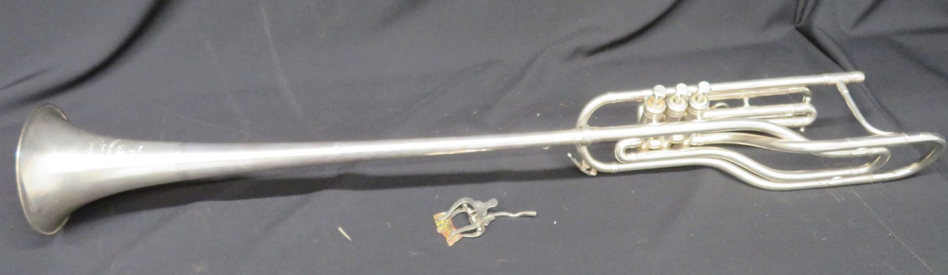 Boosey & Hawkes Imperial tenor fanfare trumpet with case. Serial number: 524098. - Image 3 of 20