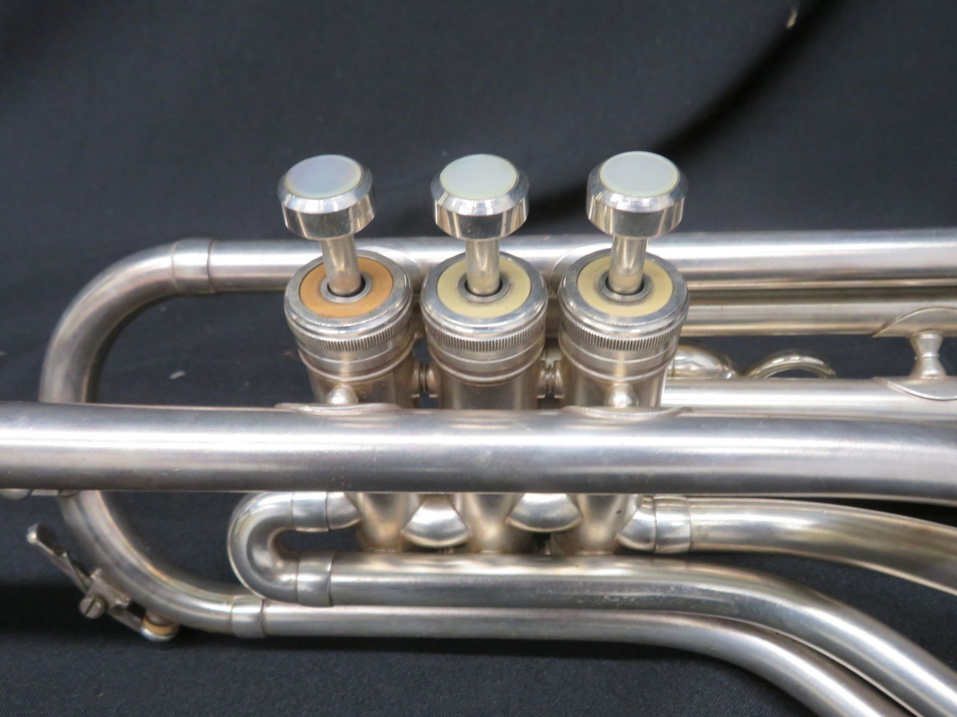 Boosey & Hawkes Imperial tenor fanfare trumpet with case. Serial number: 524098. - Image 5 of 20