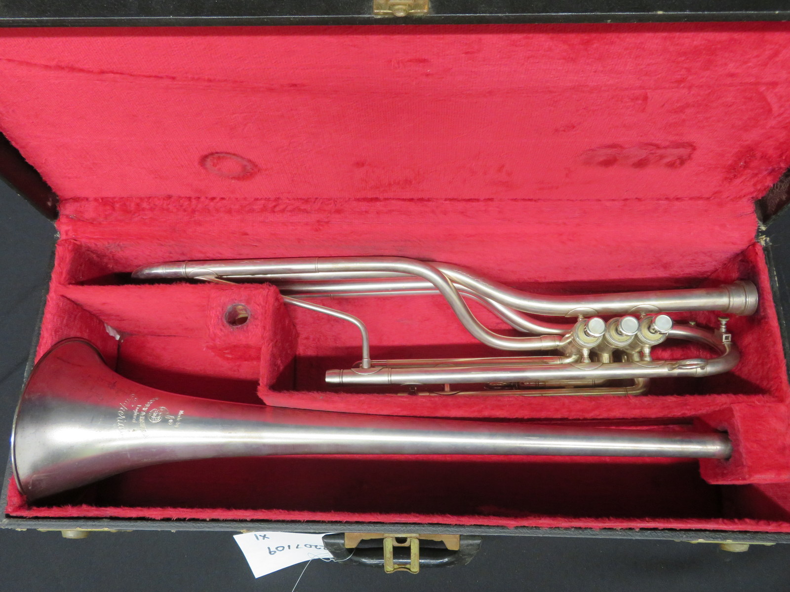 Boosey & Hawkes Imperial bass fanfare trumpet with case. Serial number: 632450. - Image 2 of 17