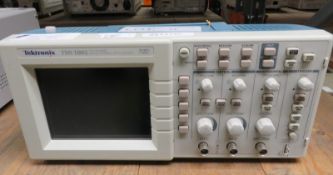 Tektronix TDS 1002 Two Channel Digital Storage Oscilloscope - 60MHz 1GS/s (No Power Cable)