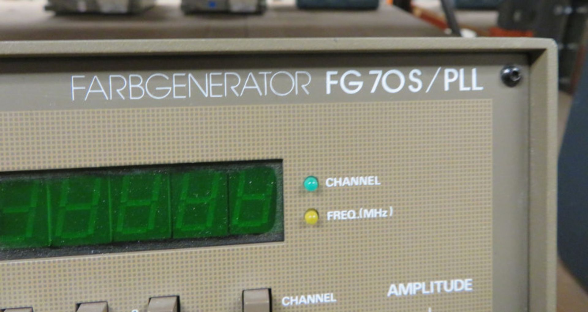 Grundig Electronic FG70S/PLL Farbgenerator - Image 2 of 3