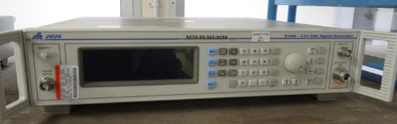 IFR 2025 9kHz - 2.51GHz Signal Generator (No Power Cable)