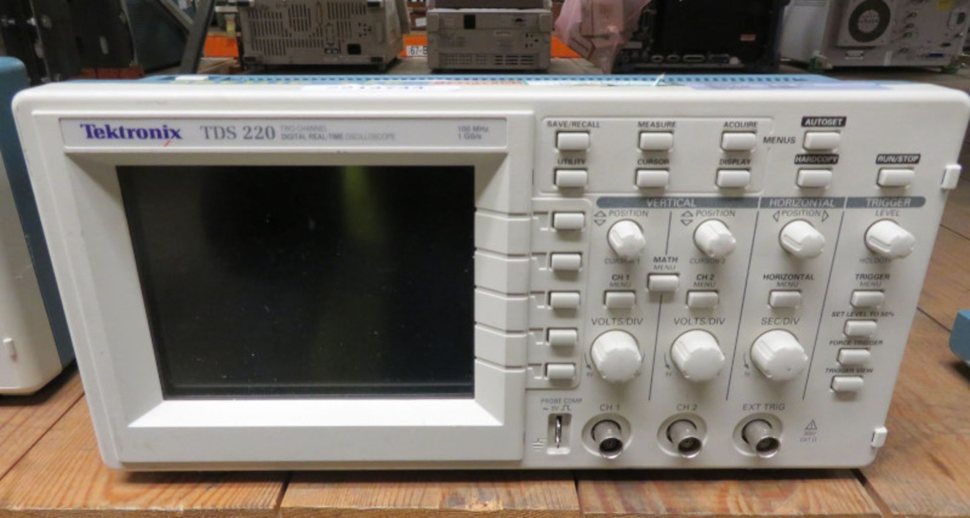 Tektronix TDS 220 Two Channel Digital Real Time Oscilloscope - 100MHz 1GS/s (No Power Cabl