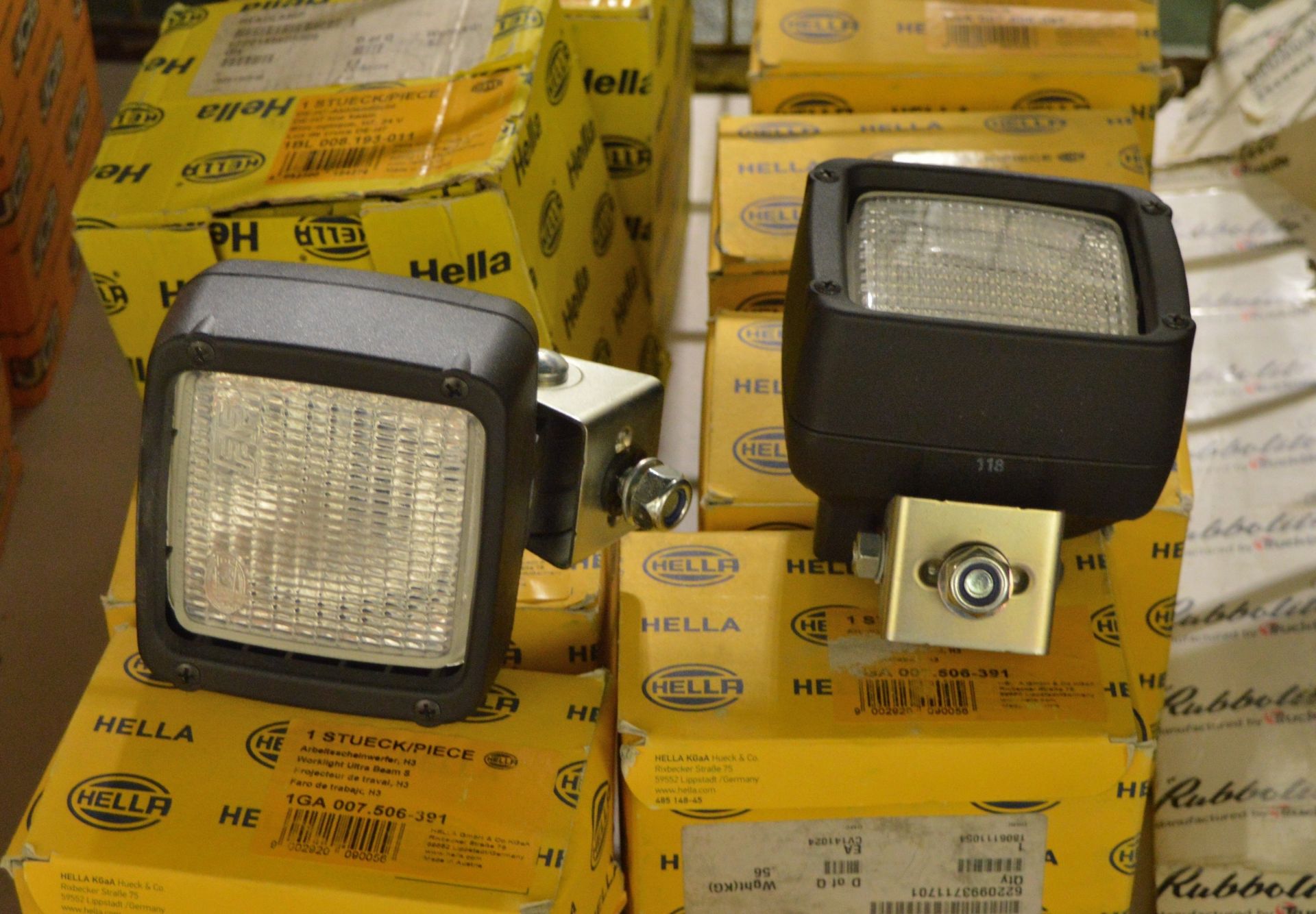 Various Vehicle Parts - Lamps - JCB, Hella, Rubbolite, JCB Filters, alternator - Image 3 of 4