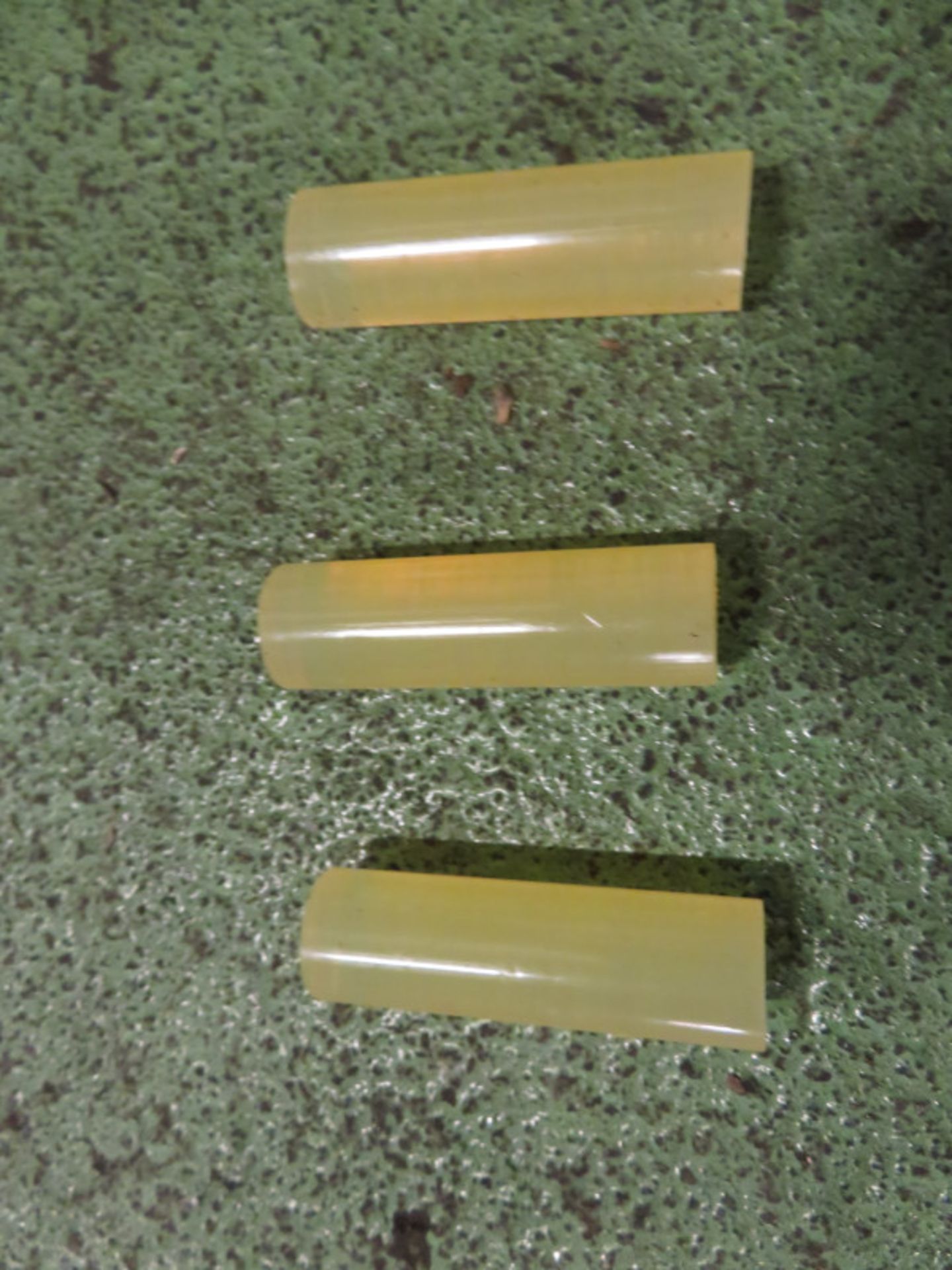 3M hot melt adhesive sticks 3738 TC - 5/8inch x 2inch - 5kg box - Image 2 of 2