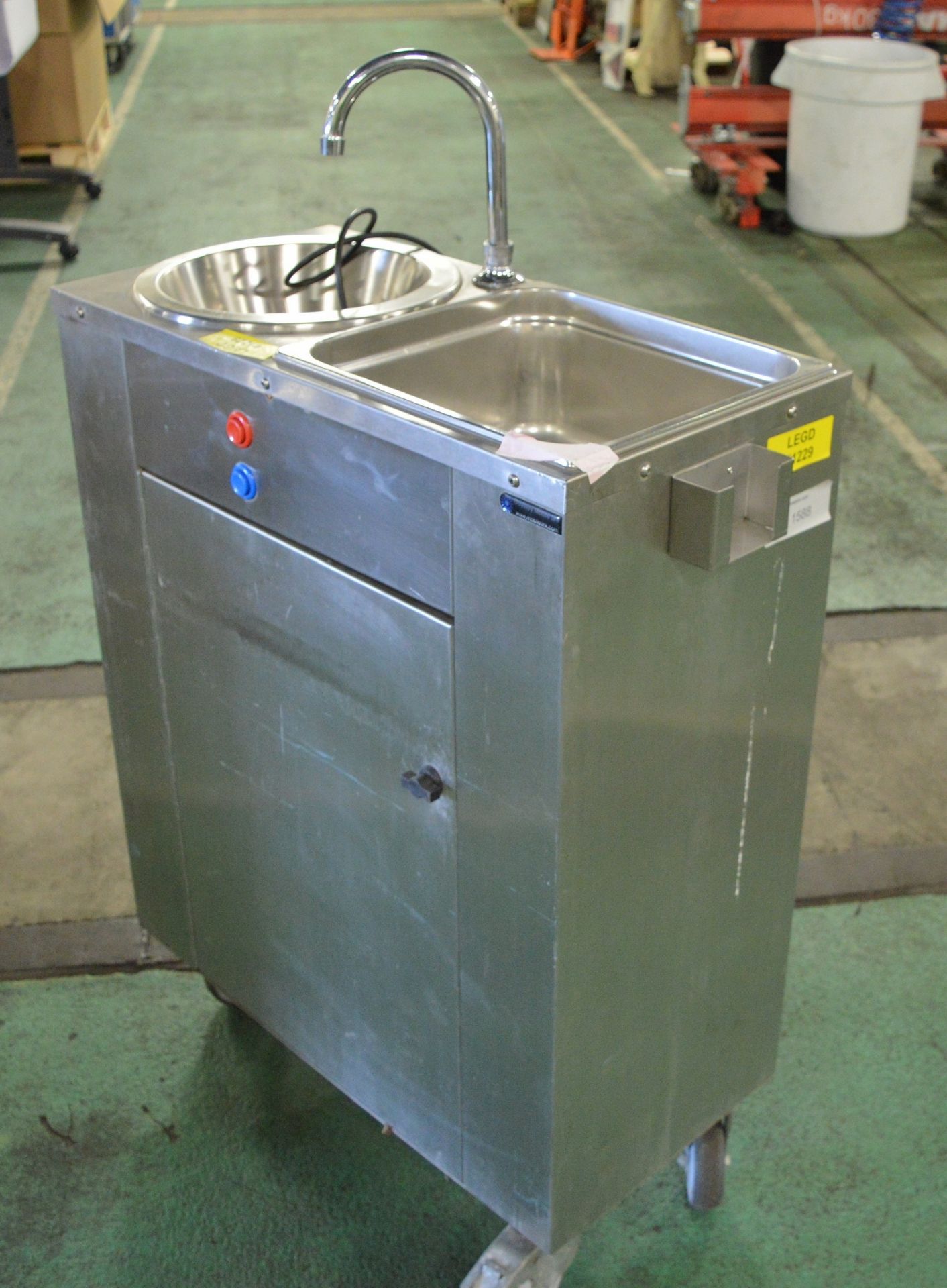 Stainless Steel Mobile Dual Wash Basin - L700 x W350 x H925mm