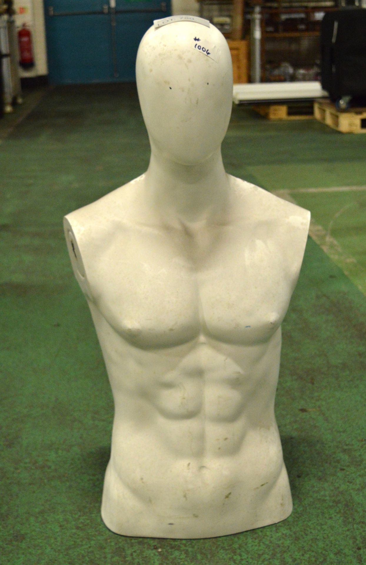 Upper body mannequin