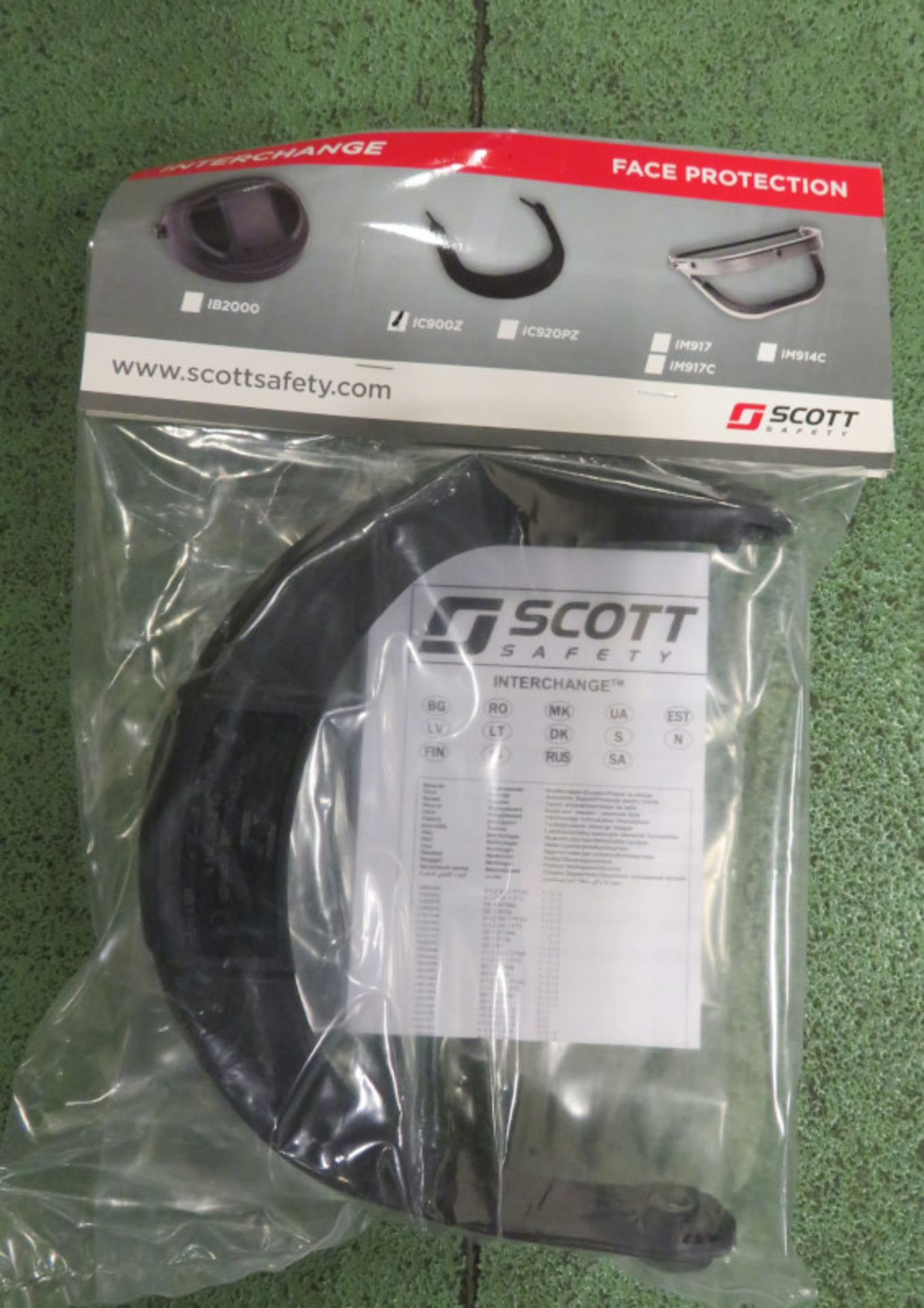 Scott safety IC900Z visor attachements x8 - Image 2 of 3
