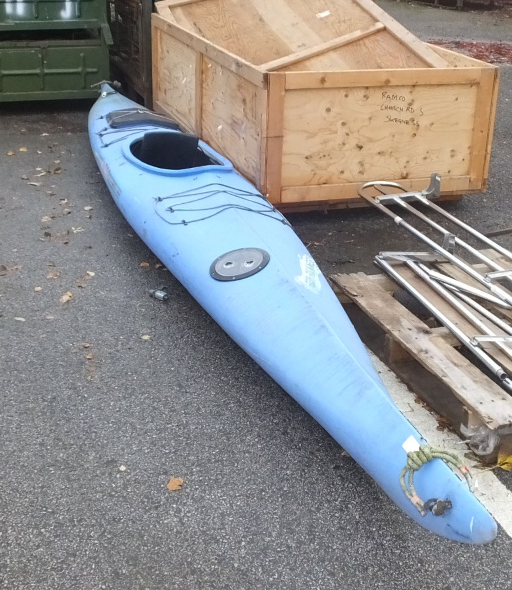 Hydra Sea-Runner Plastic Kayak - Image 2 of 3