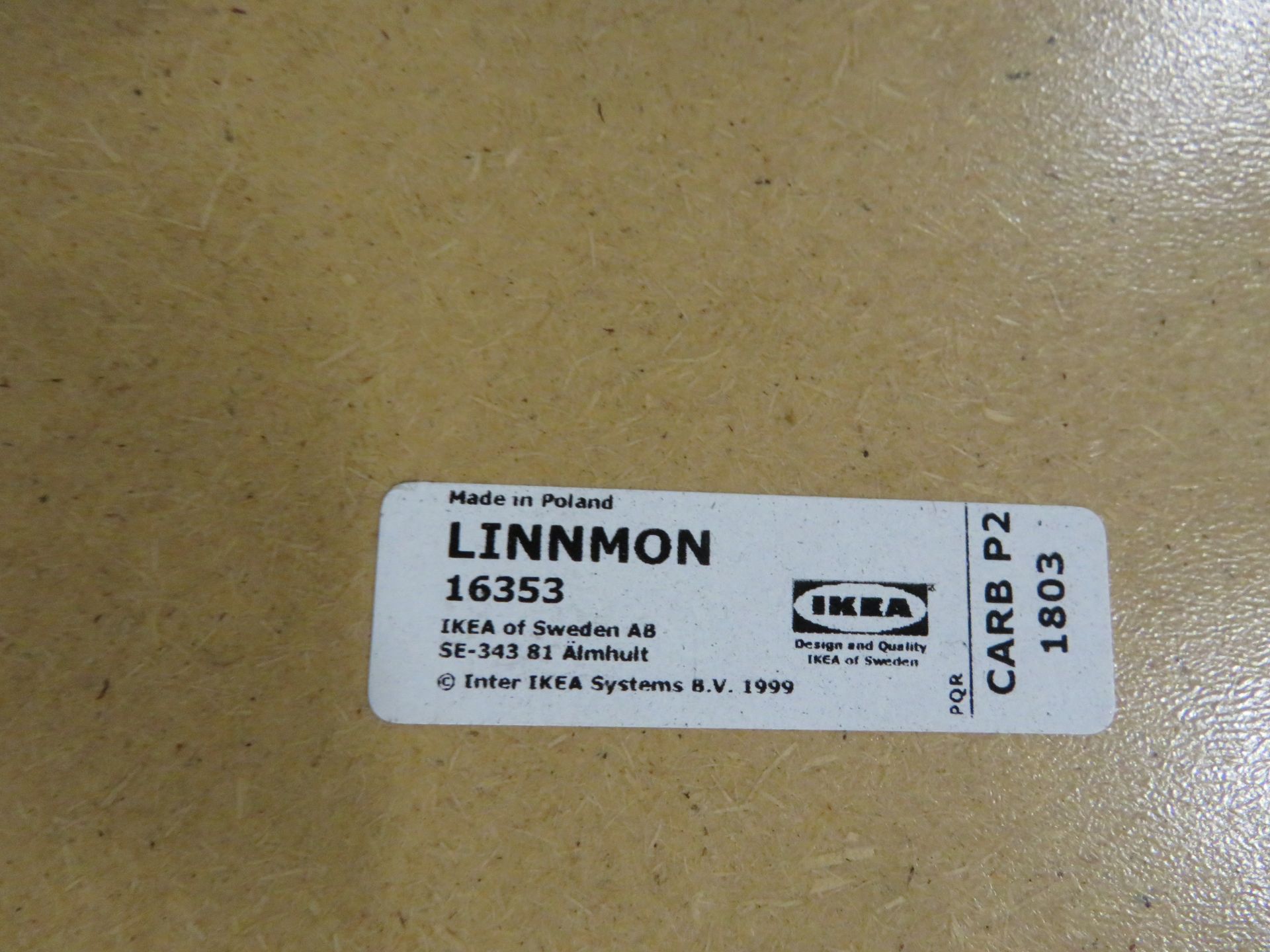 2x Ikea Linnmon Shelves 1000 x 600mm, 8x Glass Shelves 400 x 350mm & 2x Glass Shelves 630 - Image 3 of 5