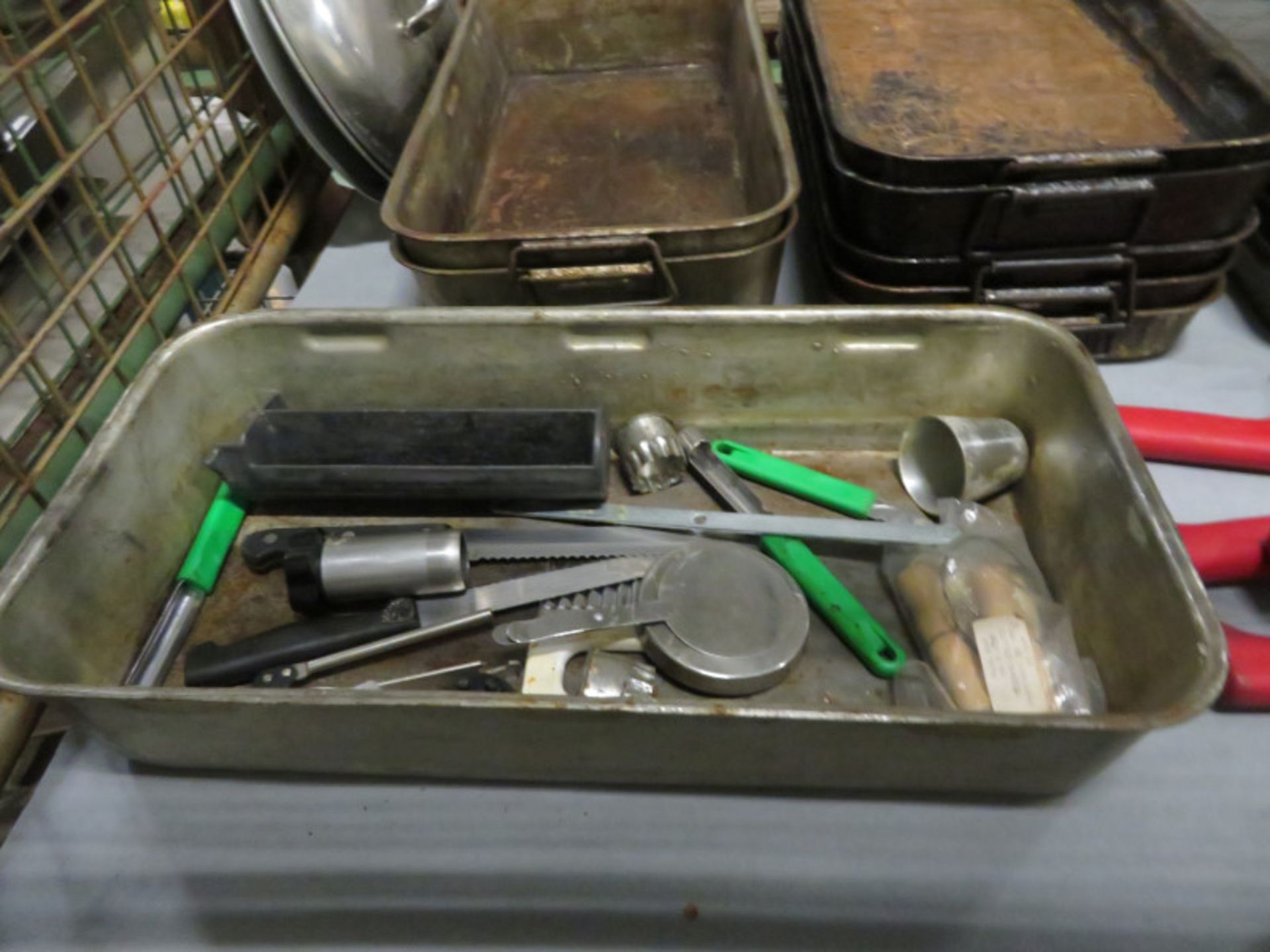 Cooking trays, pan lids, utensils - Image 3 of 4