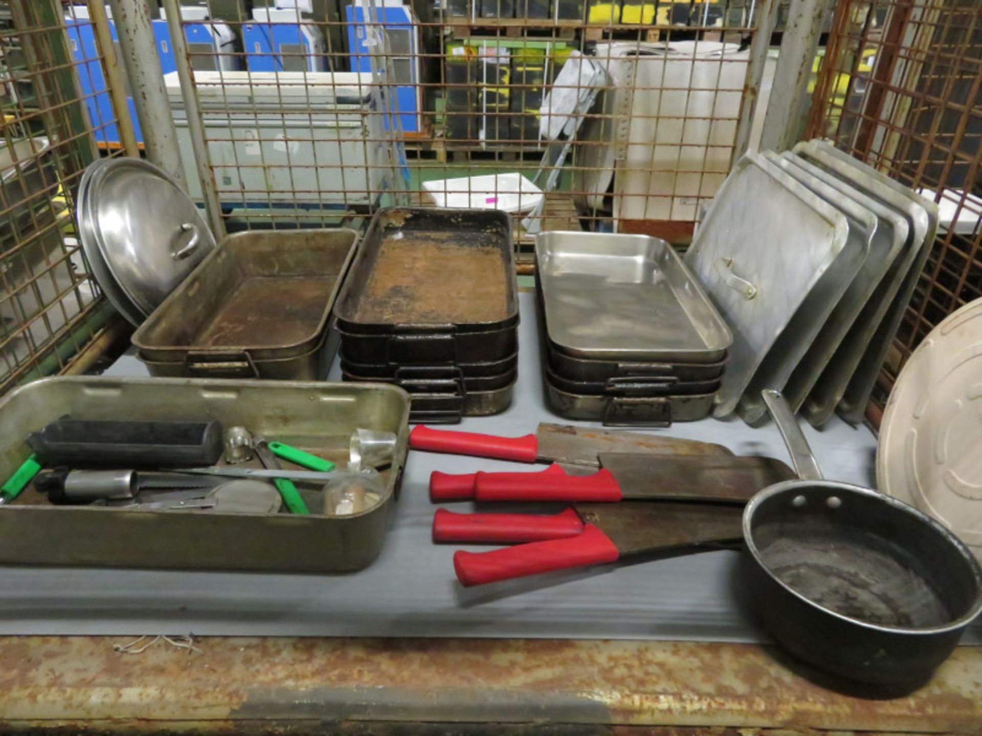 Cooking trays, pan lids, utensils
