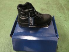 Q-Safe safety boot style QS7031 - 7UK 41euro